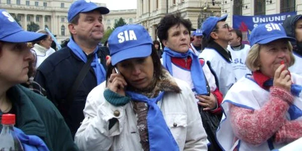7.000 de profesori au protestat de Ziua Educaţiei, în Capitală