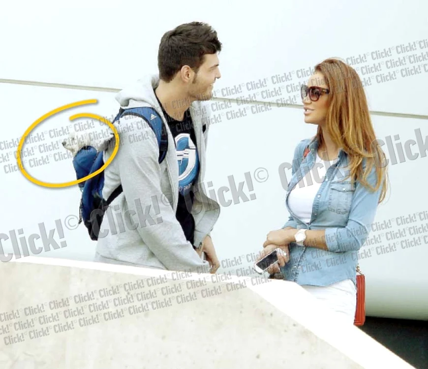 Bianca şi-a pus bichonul maltez în rucsacul lui Răzvan şi apoi s-au plimbat, nestingheriţi, prin mall (Fotografii: CAPS)