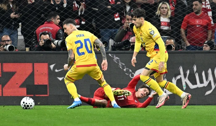 Man și Rațiu au colaborat în banda dreaptă   FOTO EPA