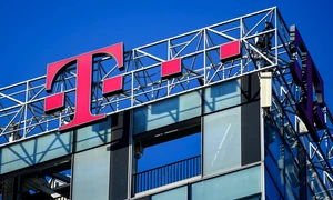 Telekom Romania sigla cladire sediu FOTO Shutterstock