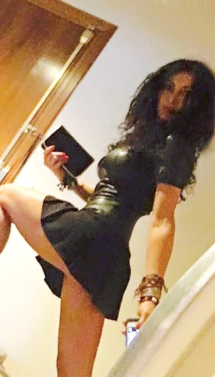 Răduleasca  se pozează  provocator