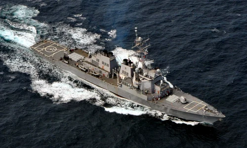 distrugator american USS Ross