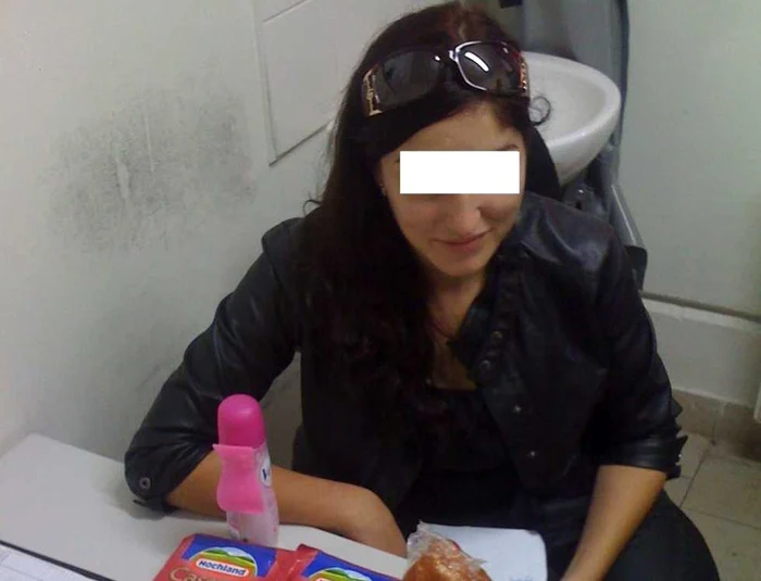 O tânără de 18 ani a fost prinsă furând cremă depilatoare dintr-un supermarket