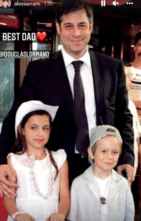 Alexandre , cu Alexia şi Aris foto: Instagram