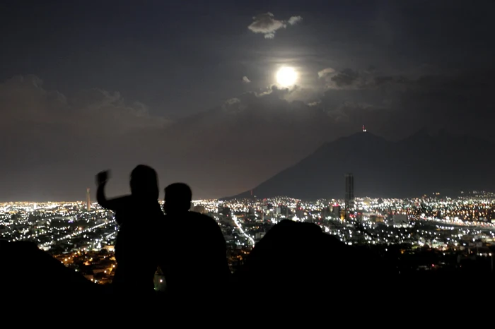 superluna 10 august reuters