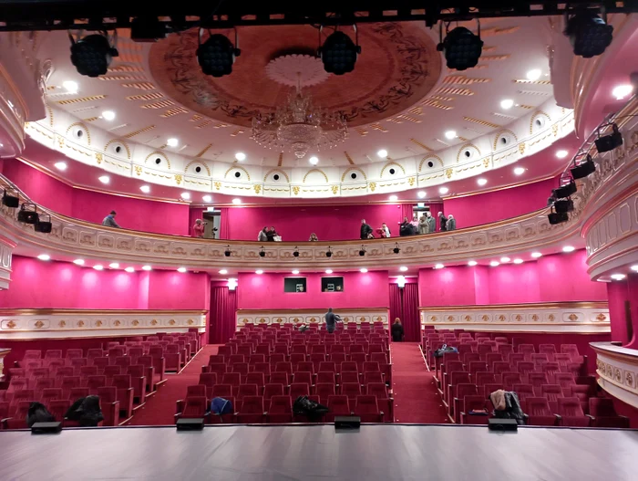 Teatrul Mihai Eminescu din Botoșani FOTO Cosmin Zamfirache