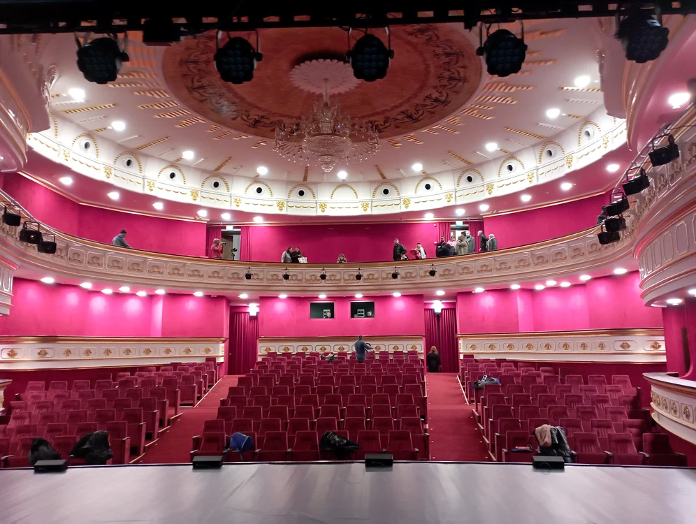 Teatrul Mihai Eminescu din Botoșani FOTO Cosmin Zamfirache
