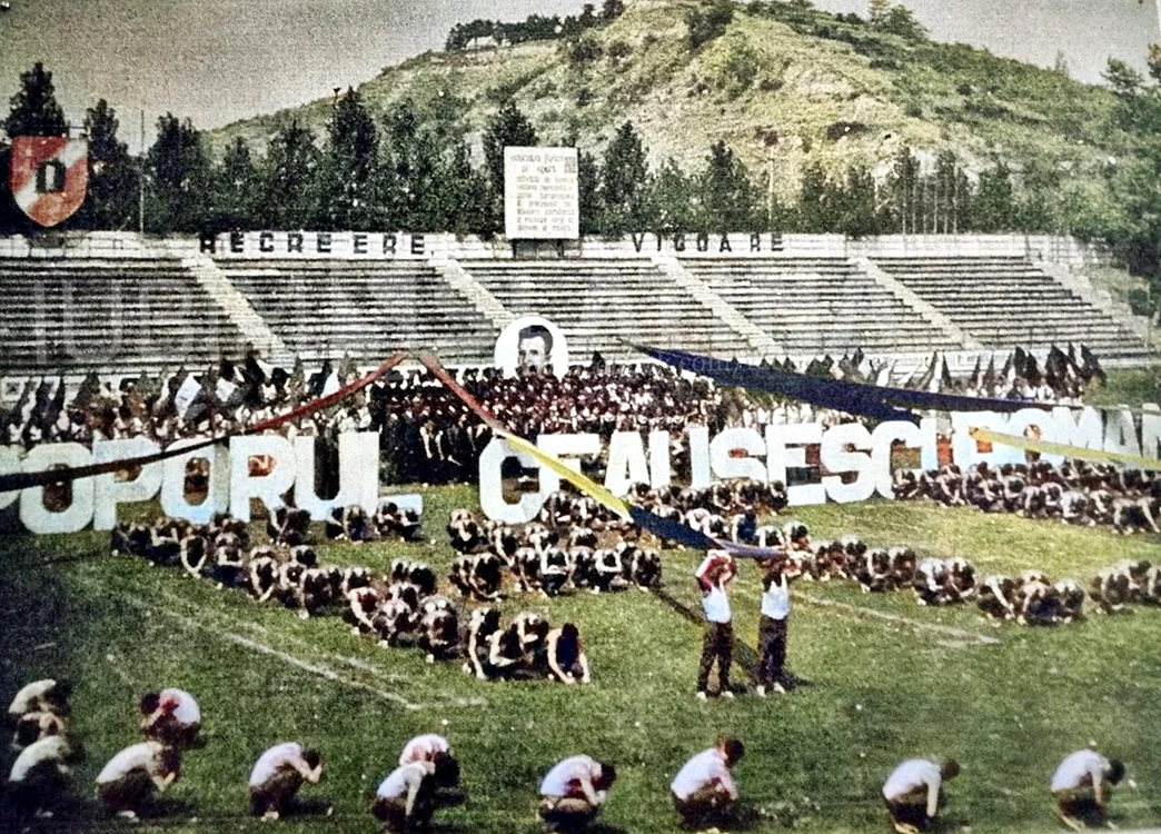 pregătiri pentru 23 August 1985   fo arhiva George Pițulescu (1) jpeg