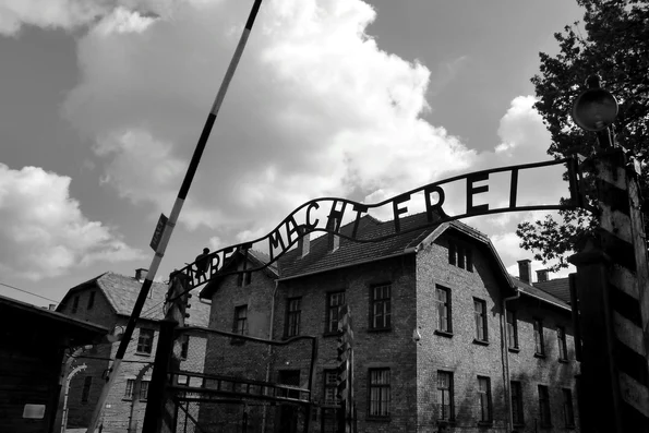 Lagărul de concentrare și de exterminare Auschwitz-Birkenau (foto: Pixabay)