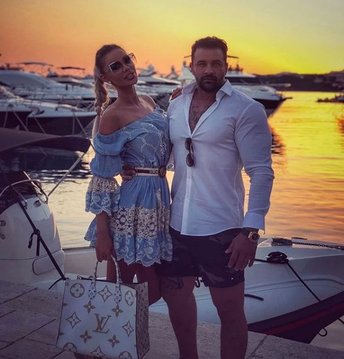 În presă s-a vehiculat că cei doi s-ar fi întors separați din luna de miere, însă Alex Bodi neagă posibilitatea unui divorț