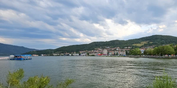 Dunărea la Orșova  Foto Daniel Guță  ADEVĂRUL (3) jpg