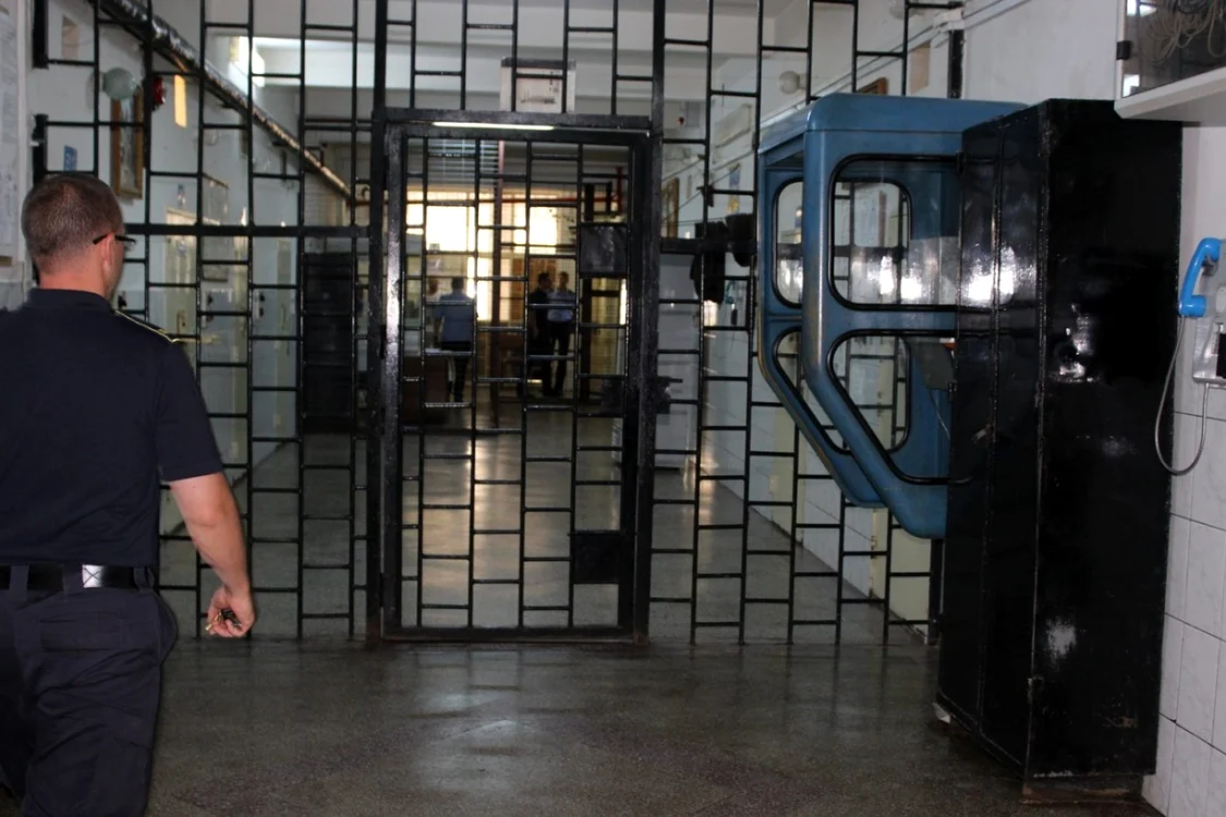 Peste 1,5 milioane de ore suplimentare au făcut angajaţii din penitenciare în ultimii 3 ani