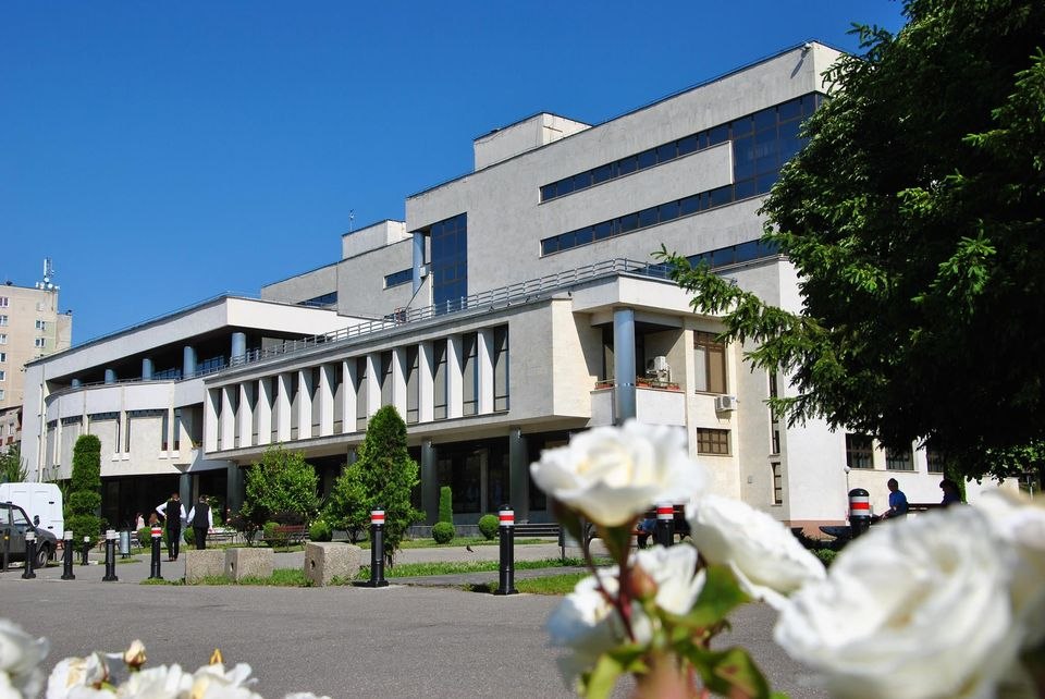 Un incubator de afaceri va fi deschis în Baia Mare. Buget mare pentru sprijinirea tinerilor antreprenori.