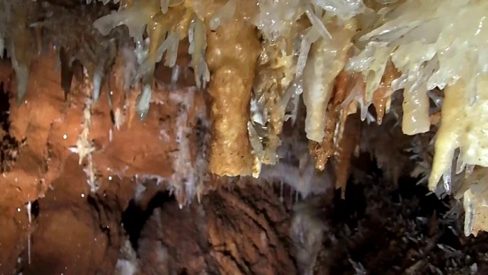 Peștera Farcu este faimoasă în România / foto: captura Youtube