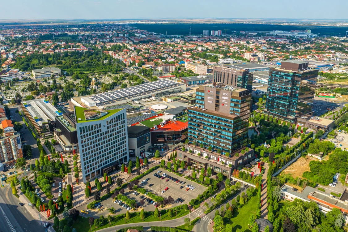 IULIUS TOWN Timisoara jpg