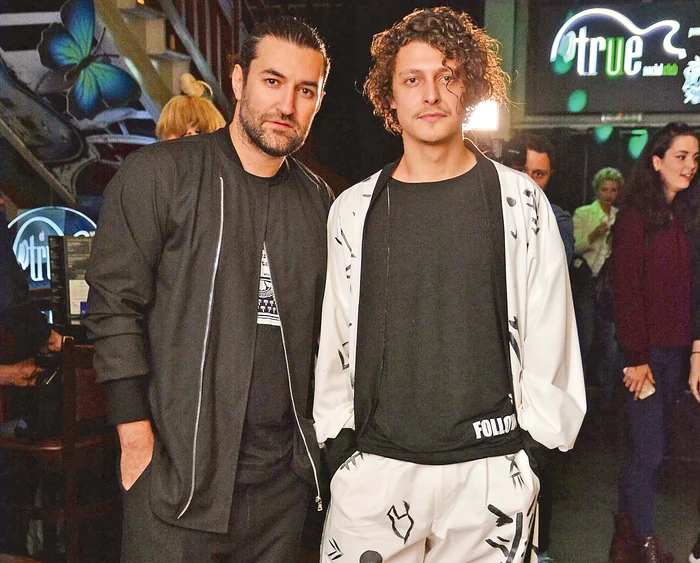 În 2016, Sebastian Seredinschi şi Smiley s-au cunoscut la concursul ”Vocea României”  (PRO TV)