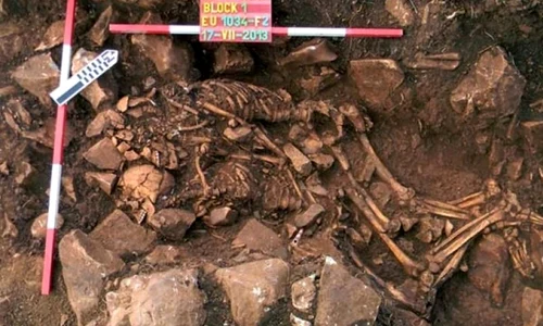 O îmbrăţişare de 6000 de ani jpeg