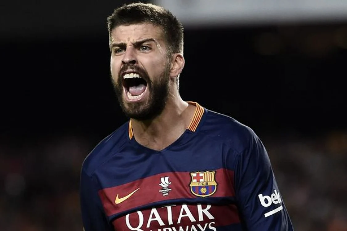 Gerrard Pique, un car de nervi