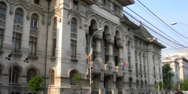 Bucureşti: Doi inspectori din cadrul Primăriei Capitalei au fost condamnaţi la închisoare