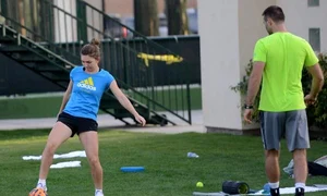 simona halep fotbal indian wells 1 jpeg