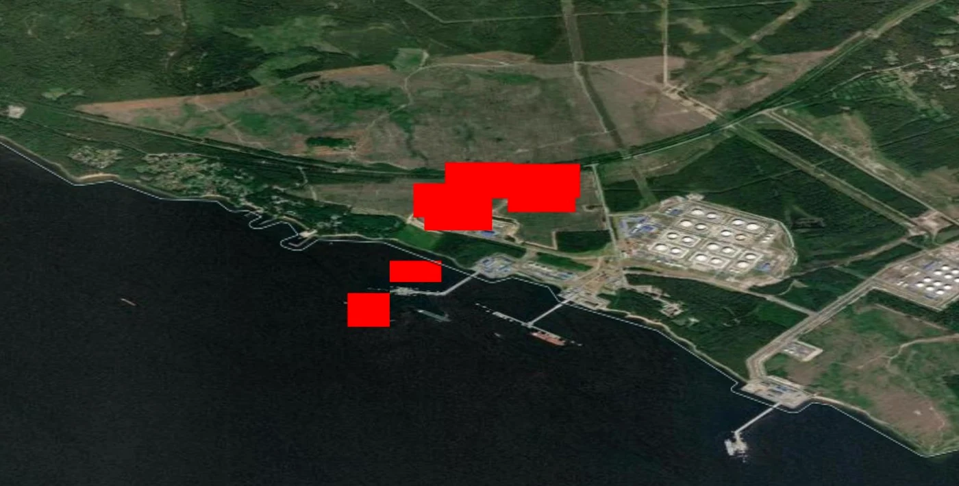 Incendii în zona portului Primorsk după un atac cu drone FOTO X
