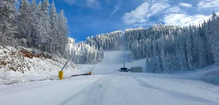 Pârtiile de altitudine îi aşteaptă pe schiori. FOTO Primăria Braşov.