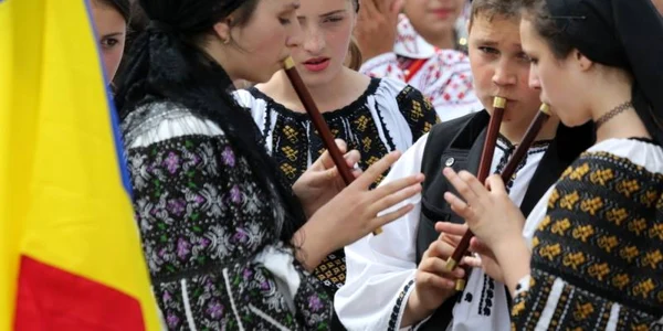 costume opulare foto Elena Iagăr