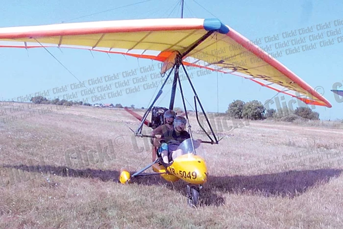 Mihai Gheorghe  a dat 20.000 € pentru  aparatul de zbor (FOTOGRAFII: ŞTEFAN BOTH)