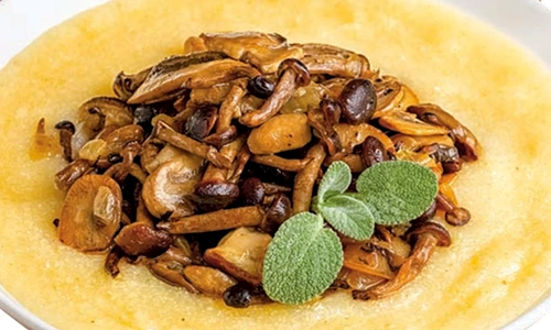 polenta cu mix de ciuoerci jpg