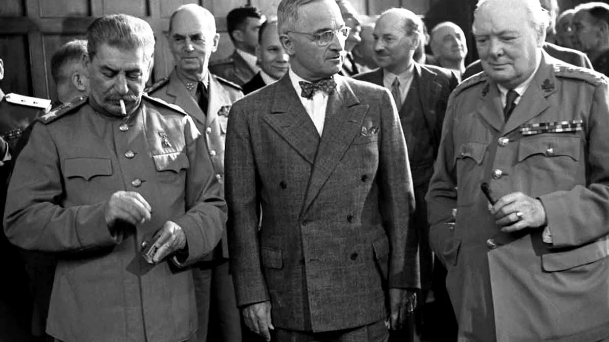 Ziua în care Stalin a aflat de existenţa bombei atomice jpeg