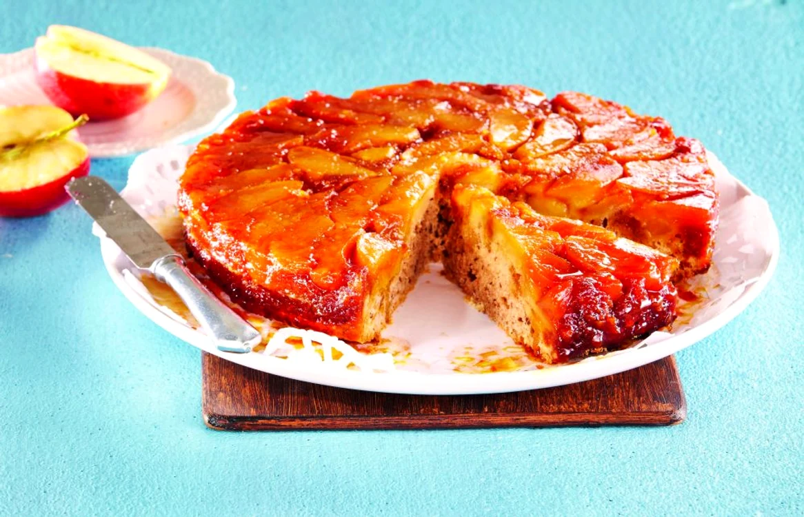 tarta rasturnata cu mere jpeg
