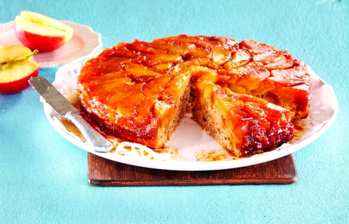 tarta rasturnata cu mere jpeg