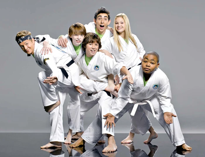 
    Serialul “Bătăuşii Wasabi” de la postul tv Disney  Channel a strâns mai mulţi  telespectatori în faţa micilor  ecrane, chiar dacă este  un produs de nişă (FOTO: DISNEY)  