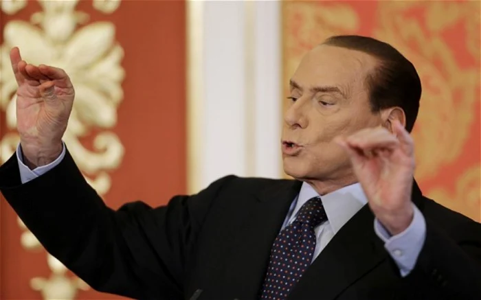 Silvio Berlusconi a spus că stânga l-a acuzat de orice mai puţin că ar fi homosexual