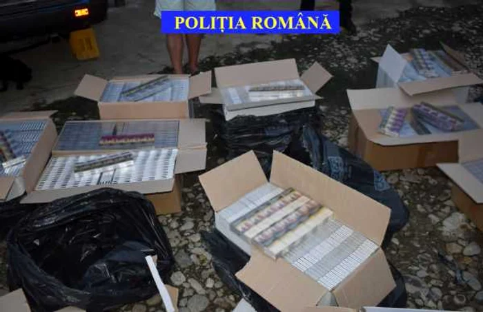 Ţigarete de contrabandă confiscate la Vâlcea Foto Poliţia Română