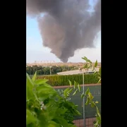Incendiu puternic la un centru de colectare a maselor plastice din Constanța. FOTO captura video