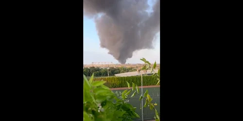 Incendiu puternic la un centru de colectare a maselor plastice din Constanța. FOTO captura video