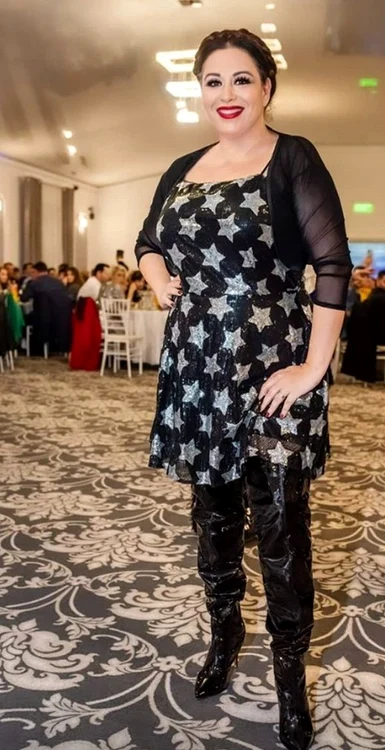 Oana Roman a slăbit 8 kilograme în urma tratamentelor pe care le-a făcut la o clinică din Piteşti