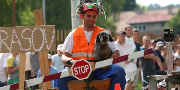 Cursa trasnitilor  Foto: Stelian Grajdan
