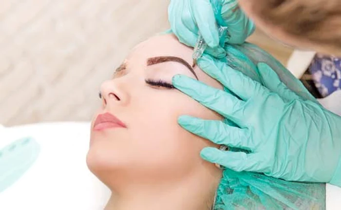 
    Tatuaj buze, înainte şi după  