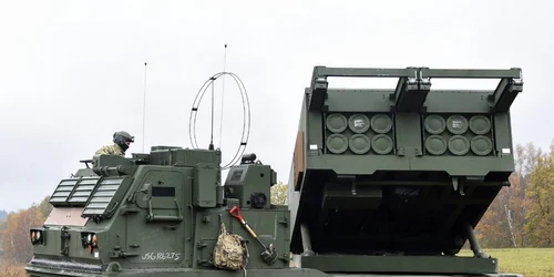 Sistem MLRS furnizat de Germania Ucrainei FOTO Twitter @oleksiireznikov