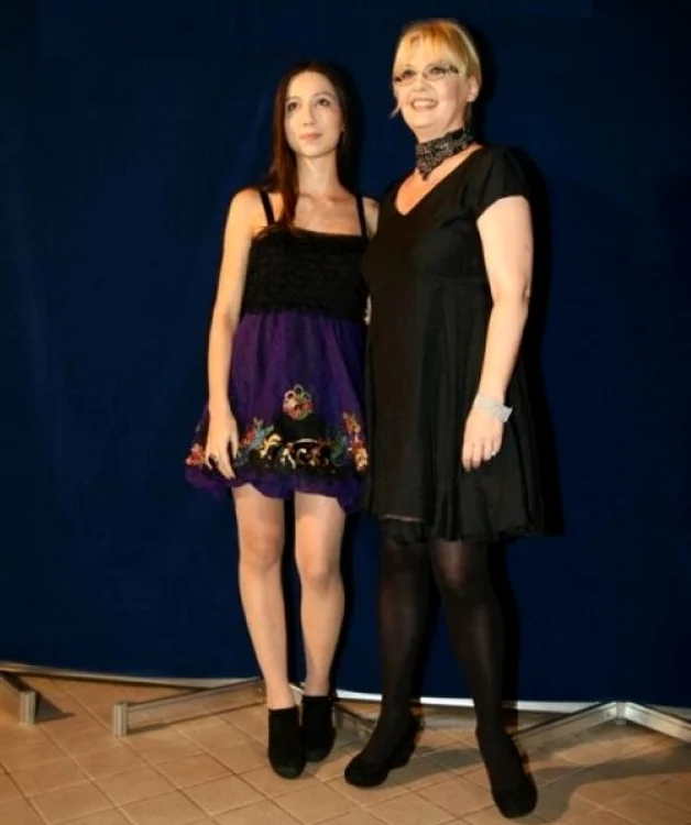 s560x316 emilia si fiica jpeg