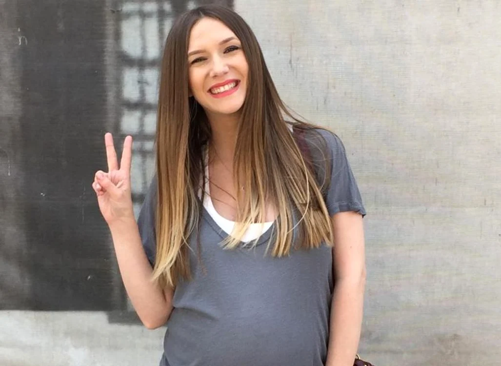 
    Adela Popescu a vrut să nască natural şi a avut un travaliu lungfoto: arhiva personală  