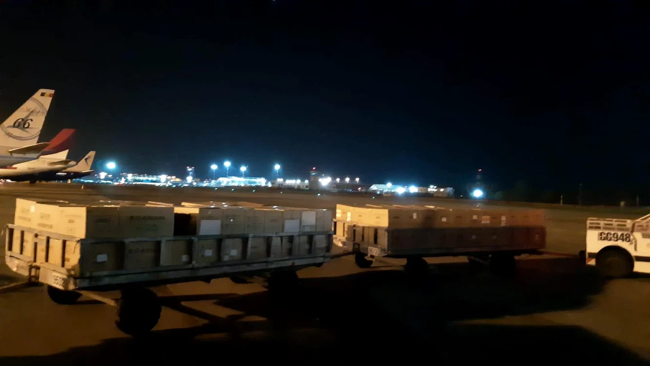 200.000 de măști au ajuns în România din China