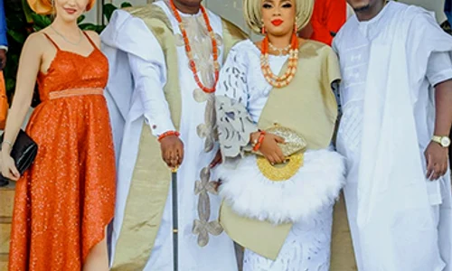 Așa arată o nuntă tradițională nigeriană jpeg