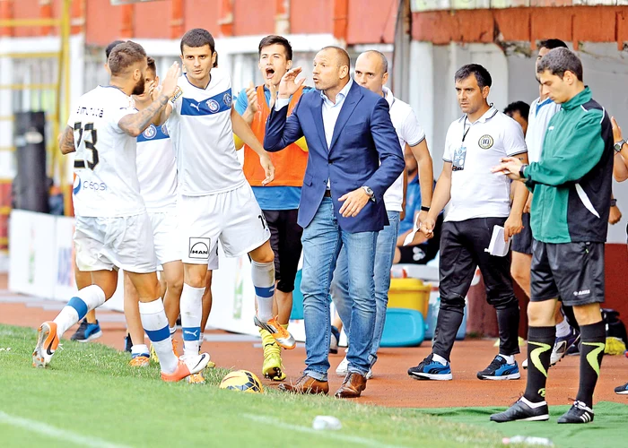 
    Stelea nu a reuşit să  câştige nici un meci  în acest campionat Foto: Răzvan Păsărică  