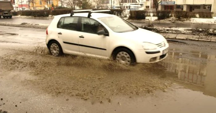 Şoferii întâmpină probleme serioase pe şoseaua de centură a Devei.