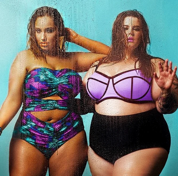 Tess Holliday nu se sfiește să pozeze în costum de baie