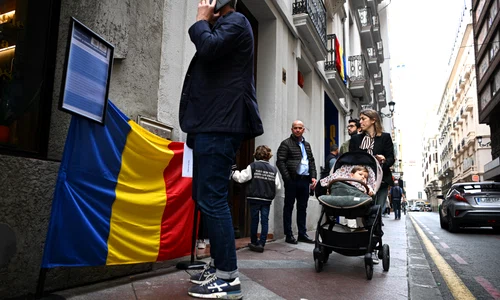 Votul în diaspora. FOTO Inquam Photos / Alex Nicodim