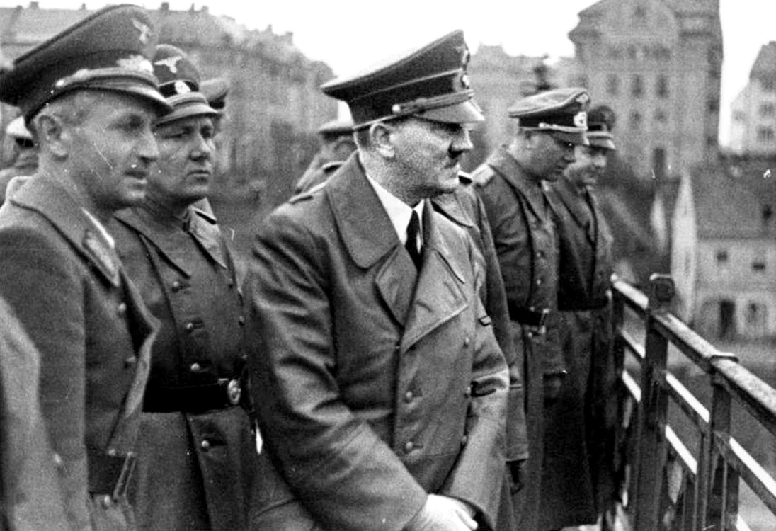 Afolf Hitler și locotenenții săi FOTO Adevărul